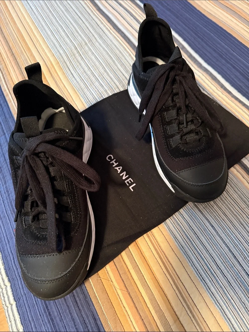 Black Low-Top Lace-Up Sneakers with White Midsole